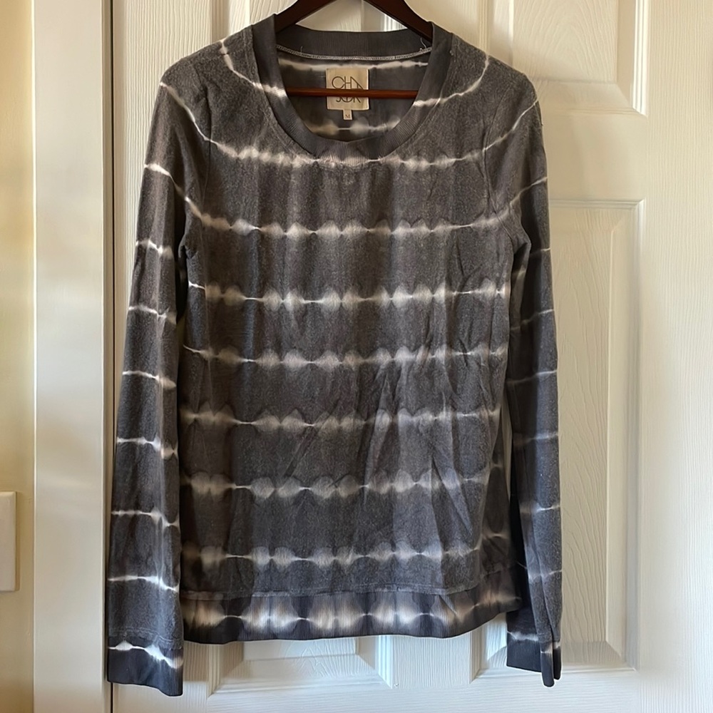 NWT chaser soft grey tie dyed reverse fleece sweatshirt